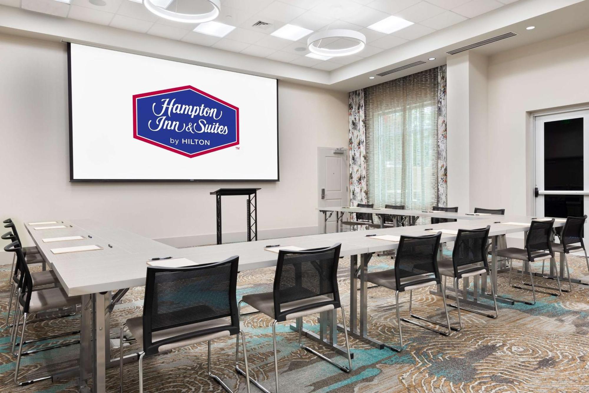 Hampton Inn & Suites Atlanta Buckhead Place Exteriör bild