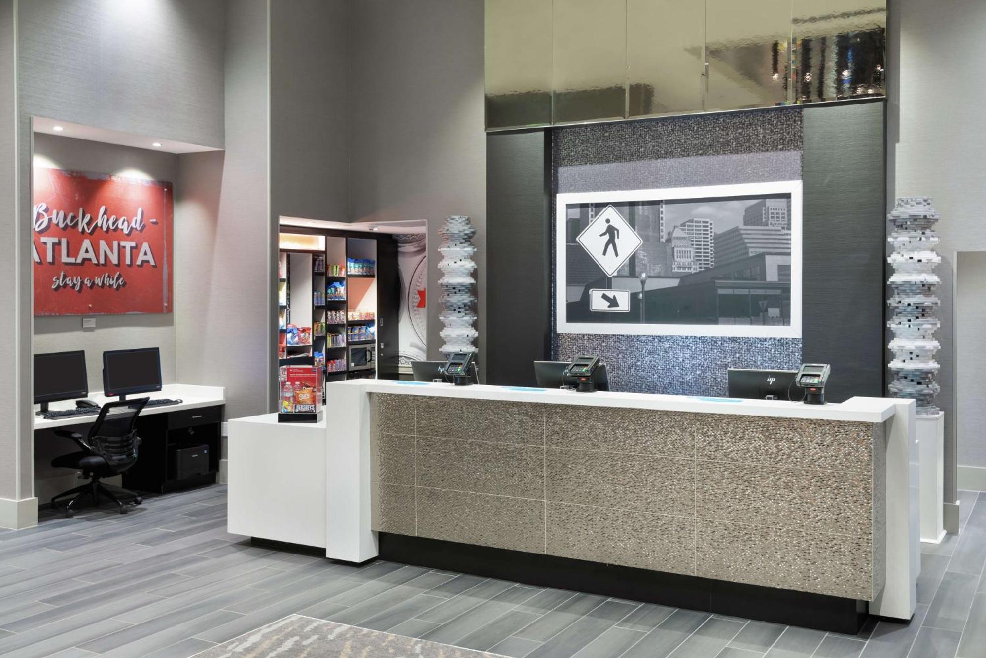 Hampton Inn & Suites Atlanta Buckhead Place Exteriör bild