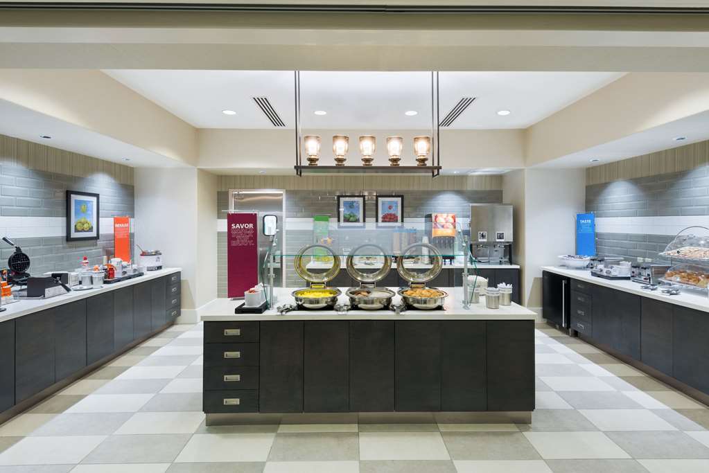 Hampton Inn & Suites Atlanta Buckhead Place Restaurang bild