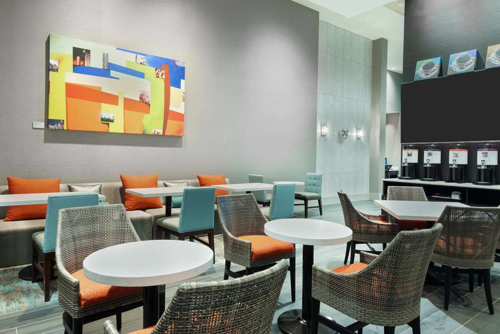 Hampton Inn & Suites Atlanta Buckhead Place Exteriör bild