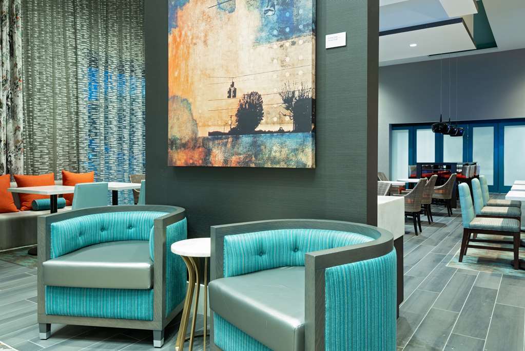 Hampton Inn & Suites Atlanta Buckhead Place Exteriör bild